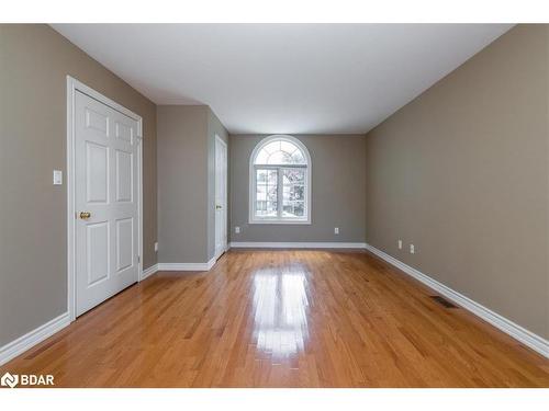 927 Barry Avenue, Innisfil, ON - Indoor Photo Showing Other Room