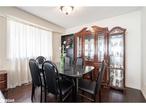 67 Kenwell Crescent, Barrie, ON - Indoor Photo Showing Dining Room