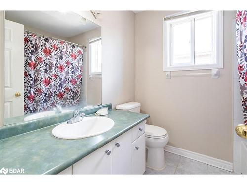 67 Kenwell Crescent, Barrie, ON - Indoor Photo Showing Bathroom