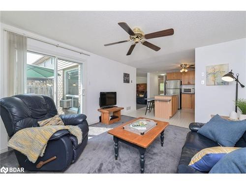 238 Walsh Crescent, Orangeville, ON - Indoor Photo Showing Living Room