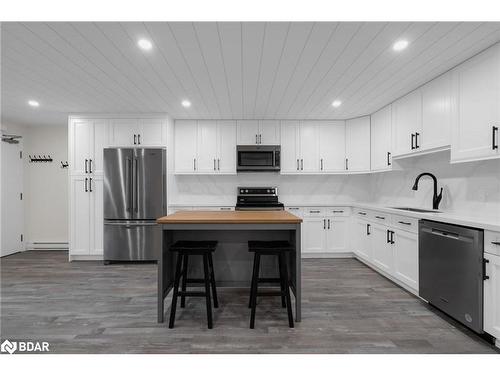 220-1102 Horseshoe Valley Road W, Barrie, ON - Indoor Photo Showing Kitchen With Stainless Steel Kitchen