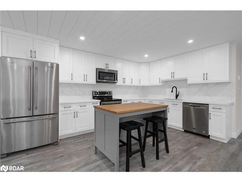 220-1102 Horseshoe Valley Road W, Barrie, ON - Indoor Photo Showing Kitchen With Stainless Steel Kitchen