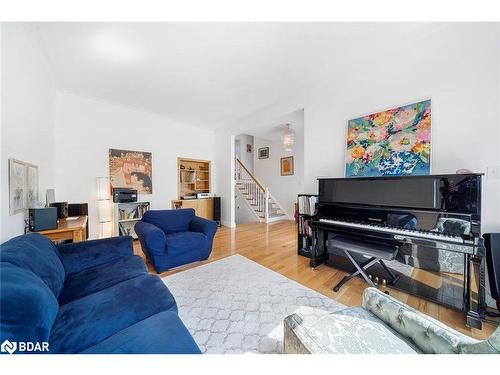 188 Napier Street, Barrie, ON - Indoor Photo Showing Living Room