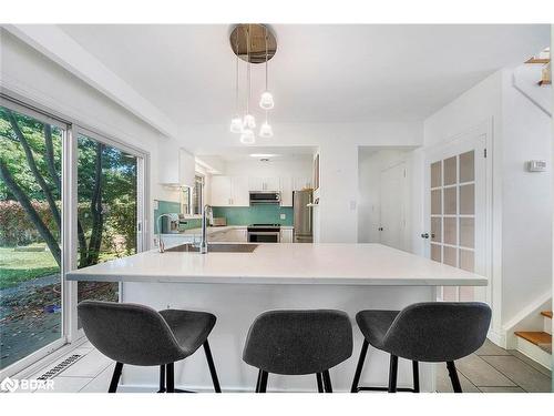 188 Napier Street, Barrie, ON - Indoor Photo Showing Kitchen With Upgraded Kitchen