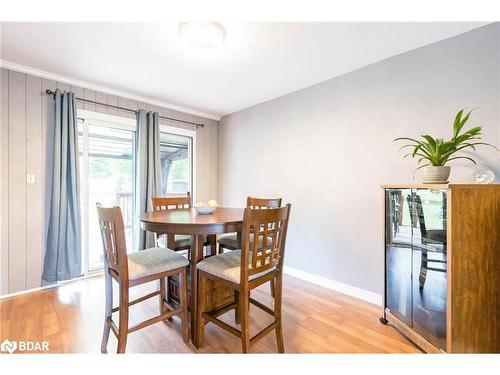 6582 Yonge Street, Innisfil, ON - Indoor Photo Showing Dining Room