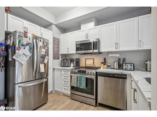 175 Stanley Street, Barrie, ON - Indoor Photo Showing Kitchen