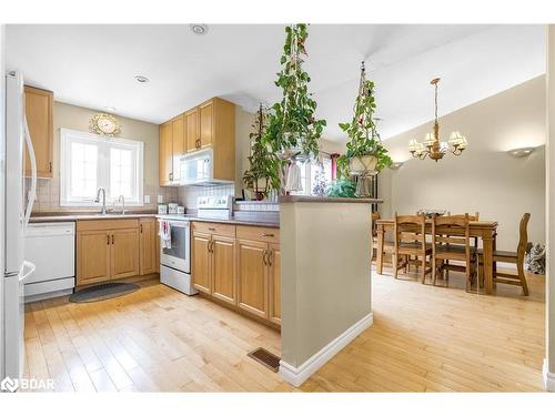 55 Therrien Court, Penetanguishene, ON - Indoor Photo Showing Other Room