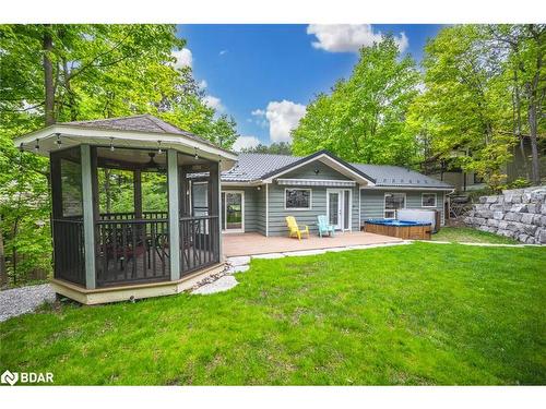 22 Pine Ridge Trail, Oro-Medonte, ON - Outdoor With Backyard