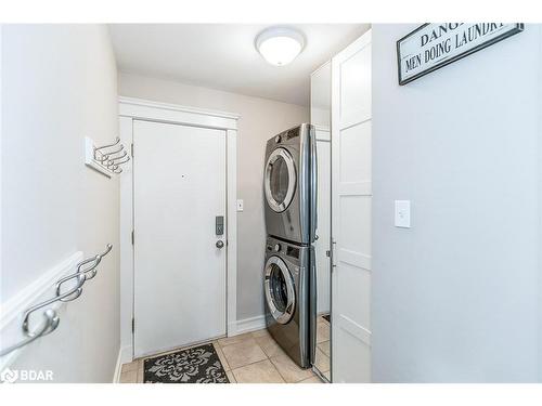 46 Alpine Way, Oro-Medonte, ON - Indoor Photo Showing Laundry Room