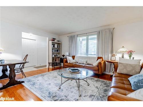 99 Page Drive, Welland, ON - Indoor Photo Showing Living Room