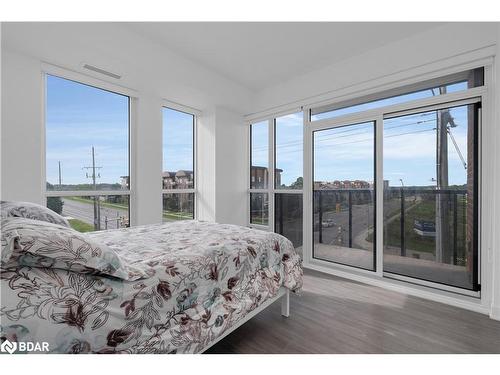 311-681 Yonge Street, Barrie, ON - Indoor Photo Showing Bedroom