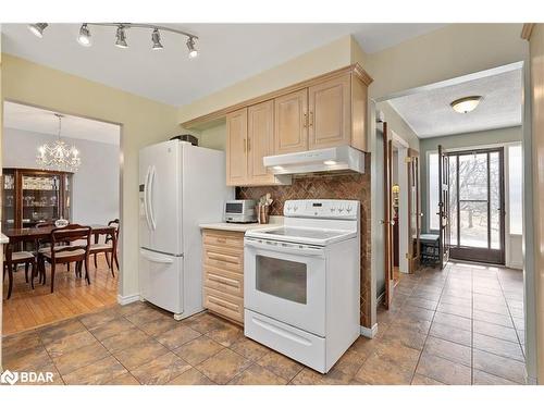 5884 7Th Line, Beeton, ON - Indoor Photo Showing Kitchen