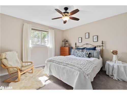 5884 7Th Line, Beeton, ON - Indoor Photo Showing Bedroom