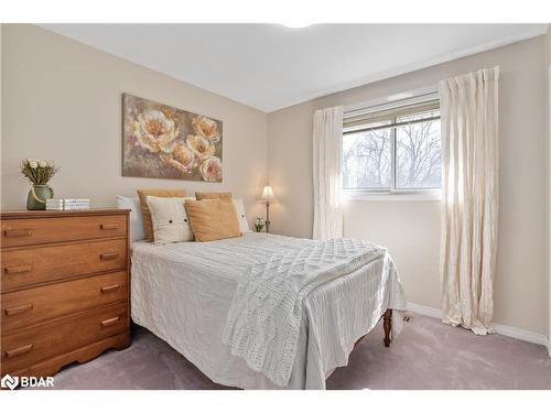 5884 7Th Line, Beeton, ON - Indoor Photo Showing Bedroom