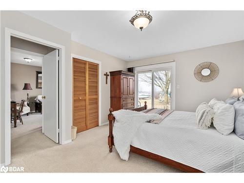 5884 7Th Line, Beeton, ON - Indoor Photo Showing Bedroom