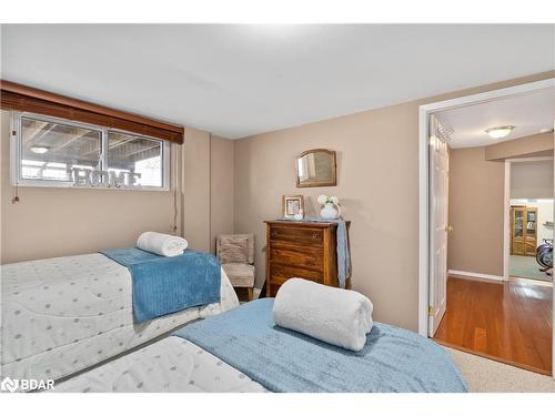 5884 7Th Line, Beeton, ON - Indoor Photo Showing Bedroom