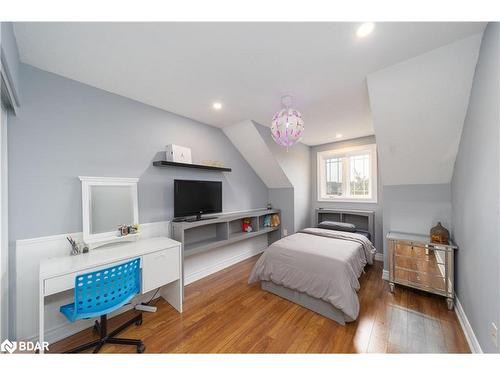 1299 Coleman Crescent, Innisfil, ON - Indoor Photo Showing Bedroom