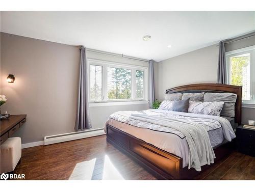 595 Big Bay Point Road, Barrie, ON - Indoor Photo Showing Bedroom