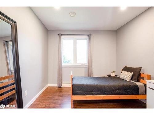 595 Big Bay Point Road, Barrie, ON - Indoor Photo Showing Bedroom