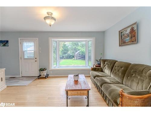 755 Happy Vale Drive, Innisfil, ON - Indoor Photo Showing Living Room