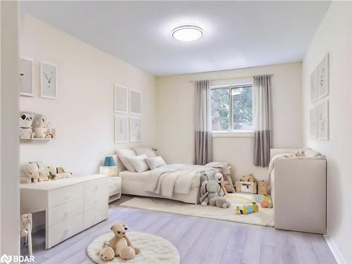 108-5 Shadowood Road, Barrie, ON - Indoor Photo Showing Bedroom