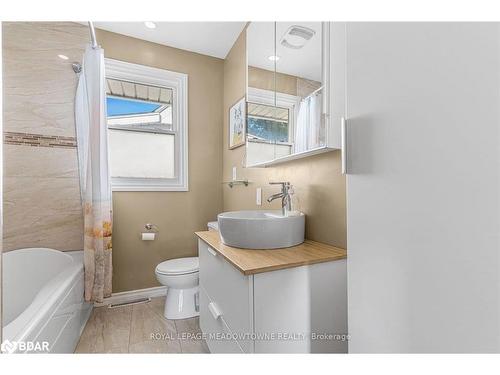 36 Fawell Avenue, St. Catharines, ON - Indoor Photo Showing Bathroom