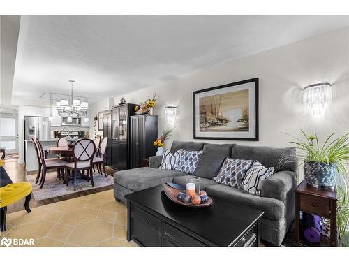 107-6 Anchorage Crescent, Collingwood, ON - Indoor Photo Showing Living Room