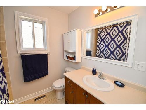 452 Greenwood Drive, Essa, ON - Indoor Photo Showing Bathroom