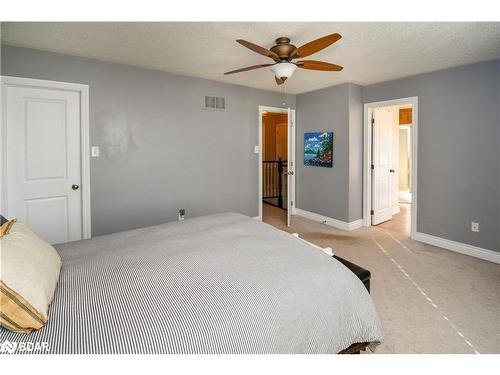 452 Greenwood Drive, Essa, ON - Indoor Photo Showing Bedroom