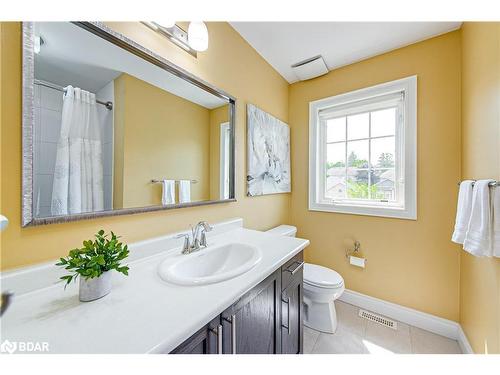 165 Bishop Drive, Barrie, ON - Indoor Photo Showing Bathroom