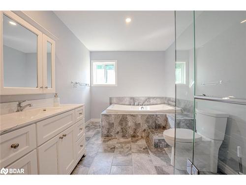 29 Melville Court, Oro-Medonte, ON - Indoor Photo Showing Bathroom