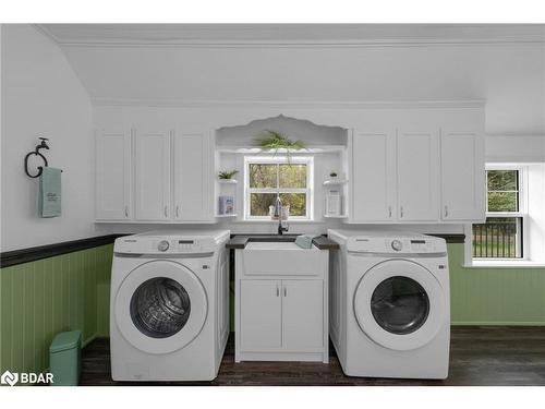 86 Mill Street E, Hillsdale, ON - Indoor Photo Showing Laundry Room