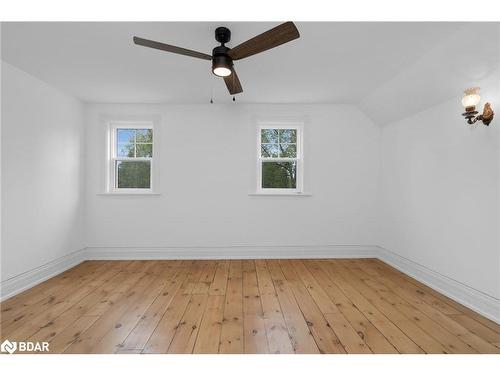 86 Mill Street E, Hillsdale, ON - Indoor Photo Showing Other Room