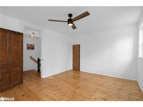 86 Mill Street E, Hillsdale, ON - Indoor Photo Showing Other Room