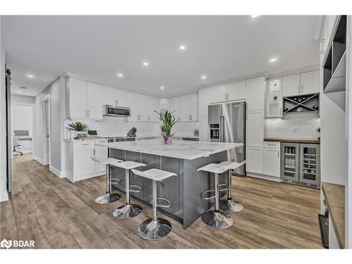 52 Cassandra Drive, Barrie, ON - Indoor Photo Showing Kitchen With Upgraded Kitchen