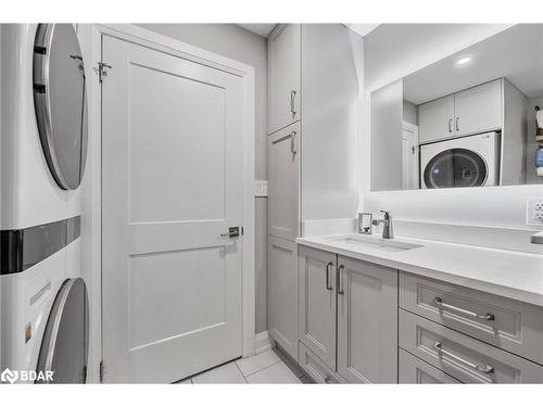 52 Cassandra Drive, Barrie, ON - Indoor Photo Showing Laundry Room