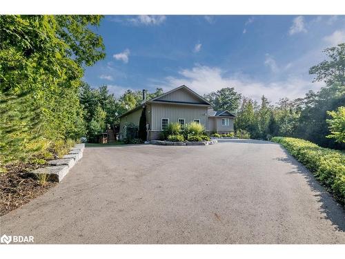 6975 Ortona Road, Essa, ON - Outdoor