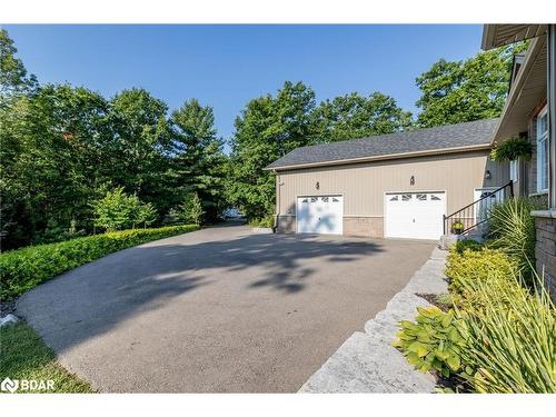 6975 Ortona Road, Essa, ON - Outdoor