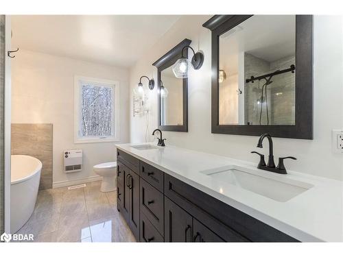 6975 Ortona Road, Essa, ON - Indoor Photo Showing Bathroom