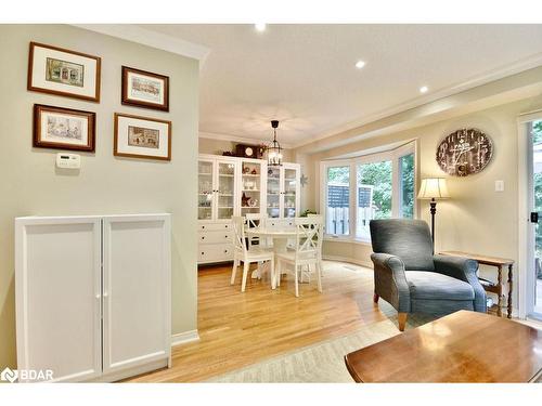 10-492 Laclie St Street, Orillia, ON - Indoor Photo Showing Dining Room