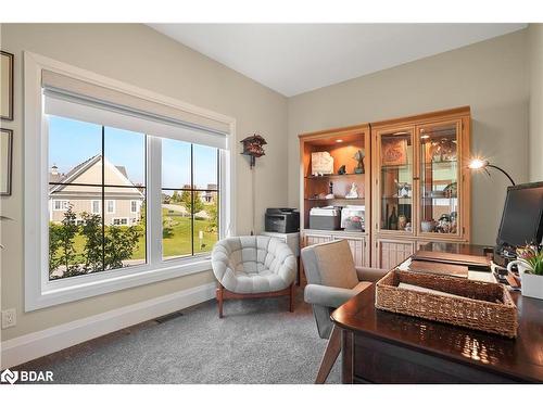 3 Morgan Drive, Oro-Medonte, ON - Indoor Photo Showing Living Room