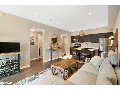 603-300 Essa Road, Barrie, ON - Indoor Photo Showing Living Room