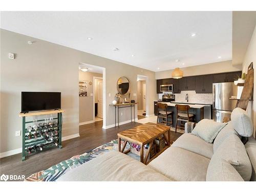 603-300 Essa Road, Barrie, ON - Indoor Photo Showing Living Room