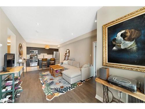 603-300 Essa Road, Barrie, ON - Indoor Photo Showing Living Room