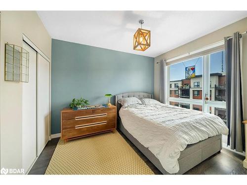 603-300 Essa Road, Barrie, ON - Indoor Photo Showing Bedroom