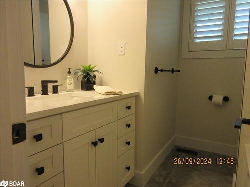 1189 Sunnidale Road, Springwater, ON - Indoor Photo Showing Bathroom