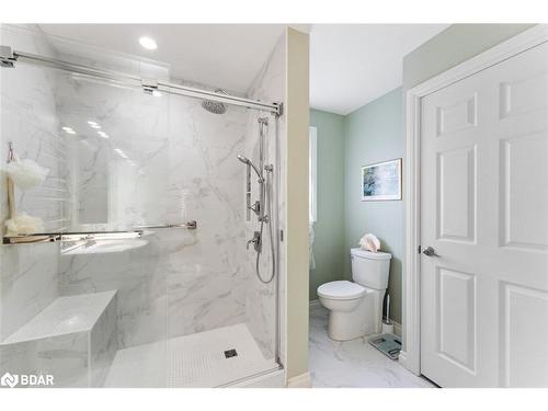 28 Thackeray Crescent, Barrie, ON - Indoor Photo Showing Bathroom