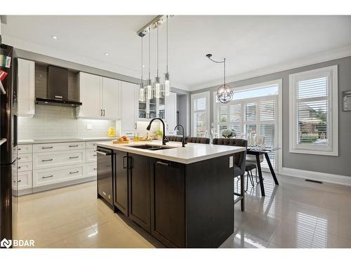 16 Oliver'S Mill Road Road, Springwater, ON - Indoor Photo Showing Kitchen With Double Sink With Upgraded Kitchen