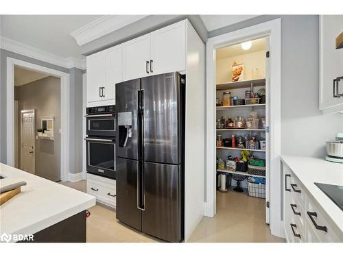 16 Oliver'S Mill Road Road, Springwater, ON - Indoor Photo Showing Kitchen