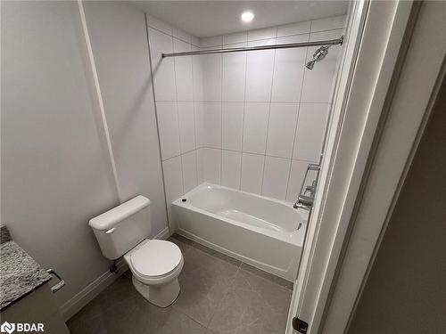 241-652 Princess Street, Frontenac, ON - Indoor Photo Showing Bathroom